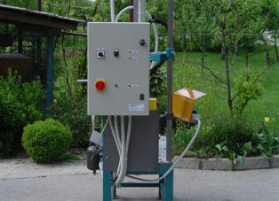 Izdelava strojev za varjenje. Avtomatizacija varjenja. Izdelava namenskih strojev. Servisiranje kmetijske in gradbene mehanizacije.