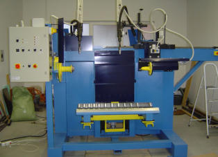 Izdelava strojev za varjenje. Avtomatizacija varjenja. Izdelava namenskih strojev. Servisiranje kmetijske in gradbene mehanizacije.