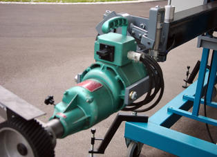 Izdelava strojev za varjenje. Avtomatizacija varjenja. Izdelava namenskih strojev. Servisiranje kmetijske in gradbene mehanizacije.